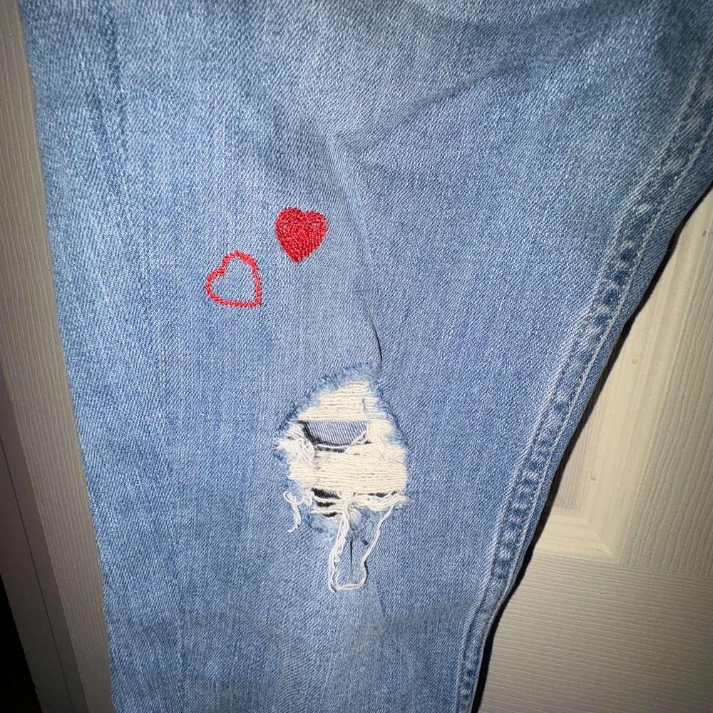 Levi's Light Blue Skinny Jeans with Star and Heart Details - Picture 5 of 5